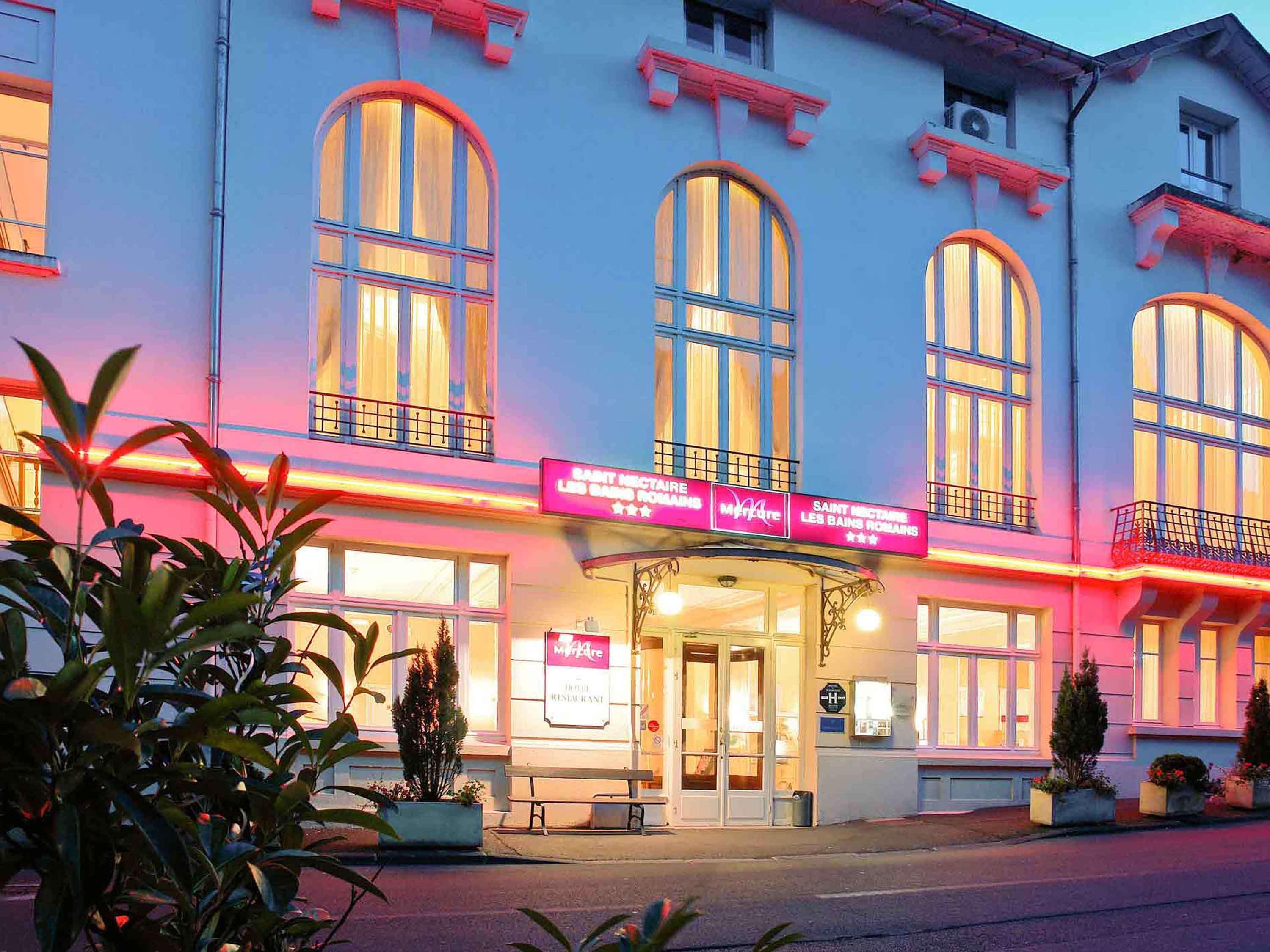 Hotel Mercure Saint-Nectaire Spa & Bien-Etre Esterno foto